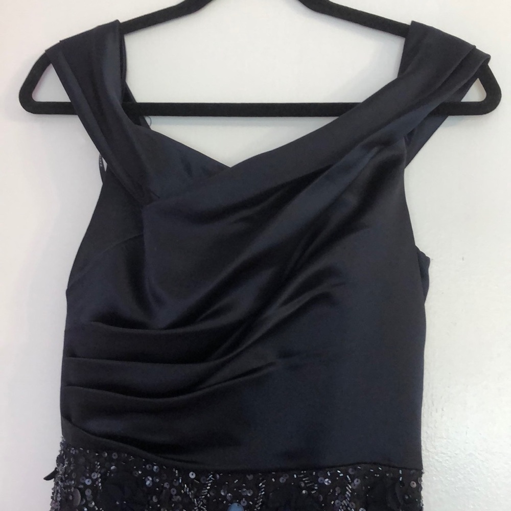 Beautiful gown, navy color